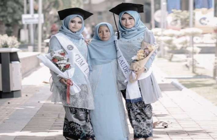 Melalui Bidikmisi, Mereka Berprestasi-Bagian Pertama