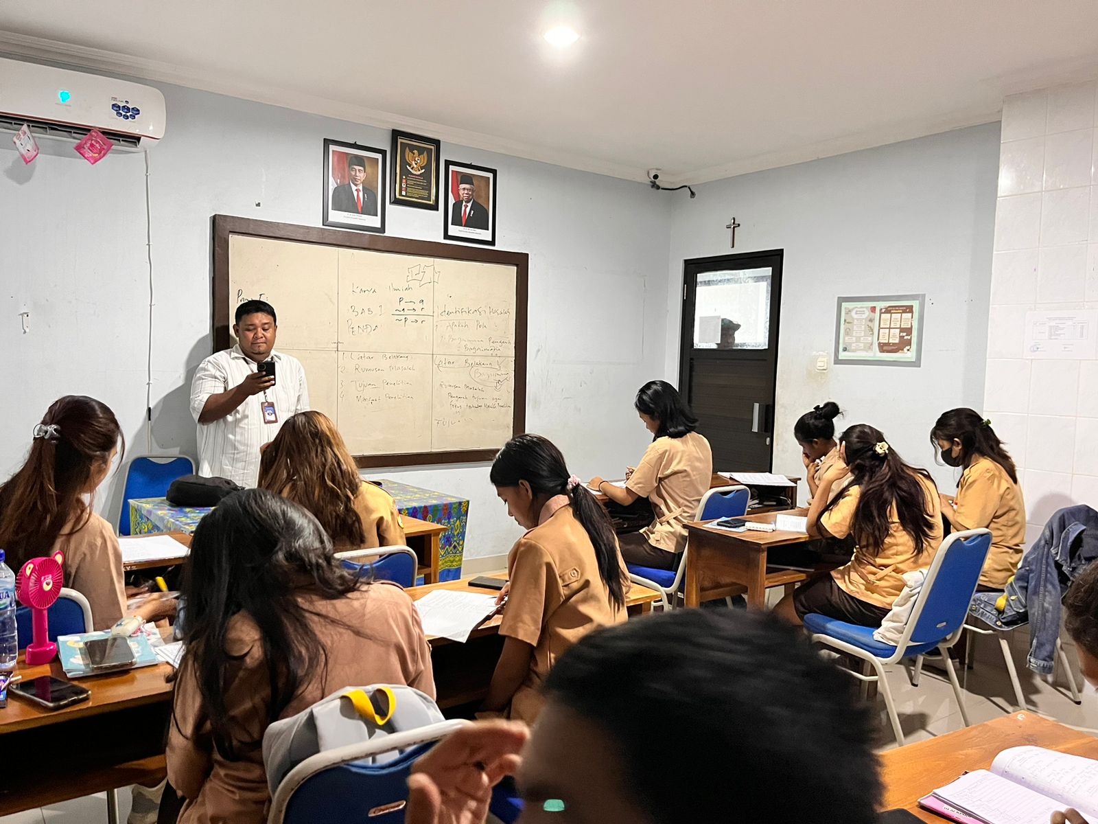 Peningkatan Kompetensi dan Kesejahteraan  Guru Jadi Prioritas Kemendikdasmen 