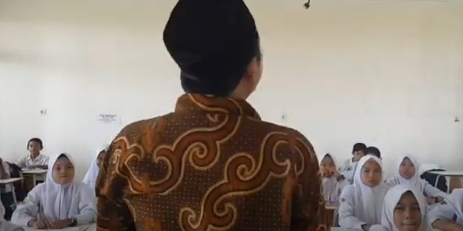 Kemendikdasmen Wajibkan Guru Belajar Sehari Dalam Seminggu
