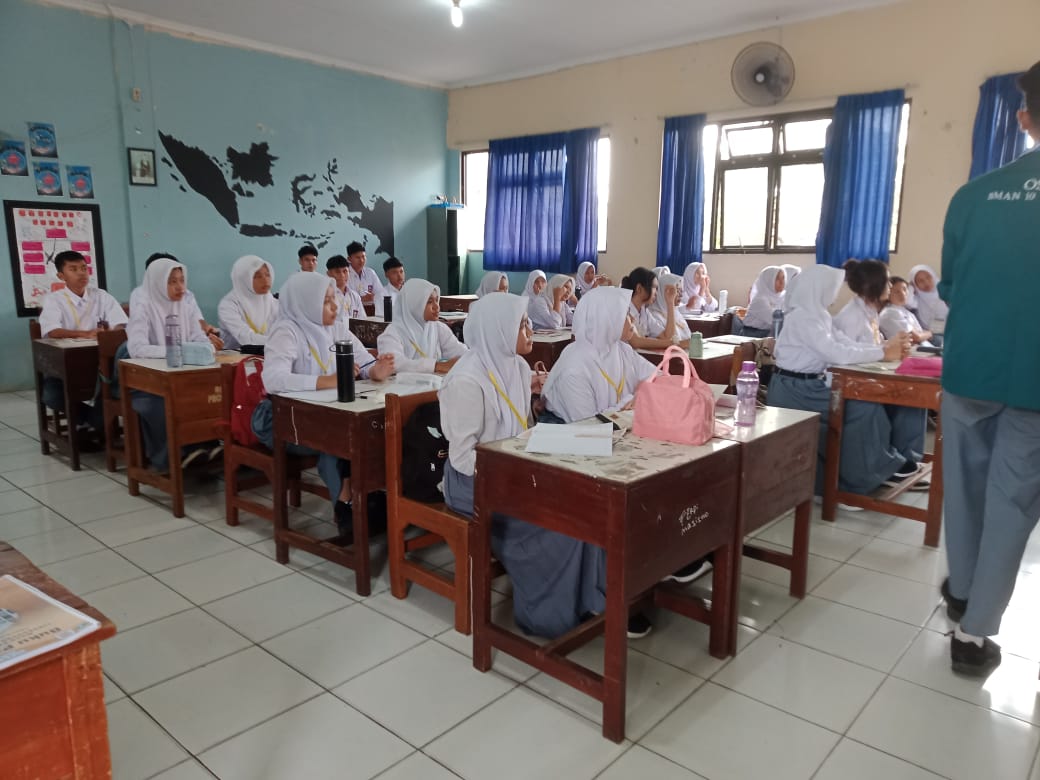 PISA 2025, Skor Indonesia Meningkat di Sains dan Membaca, Namun Turun di Matematika