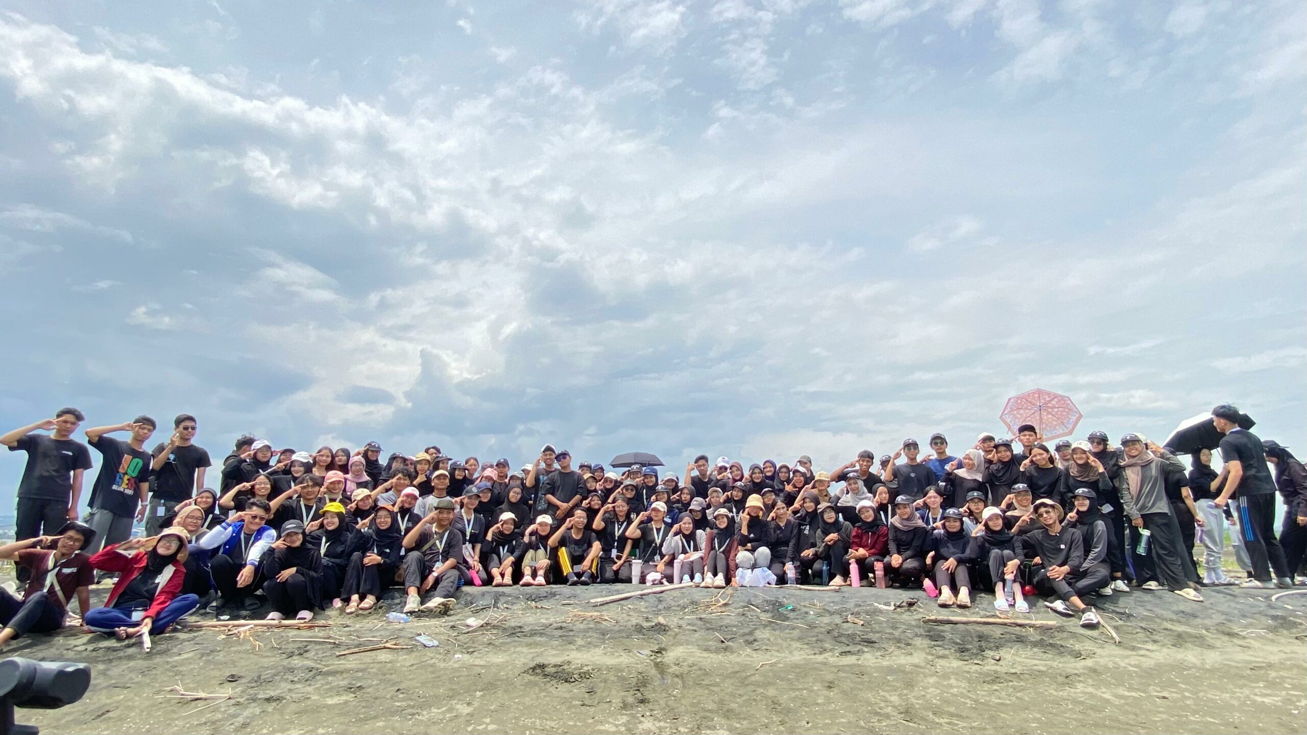 Mangrove Heroes: Bukti Nyata Komunitas BU Undip Selamatkan Pesisir