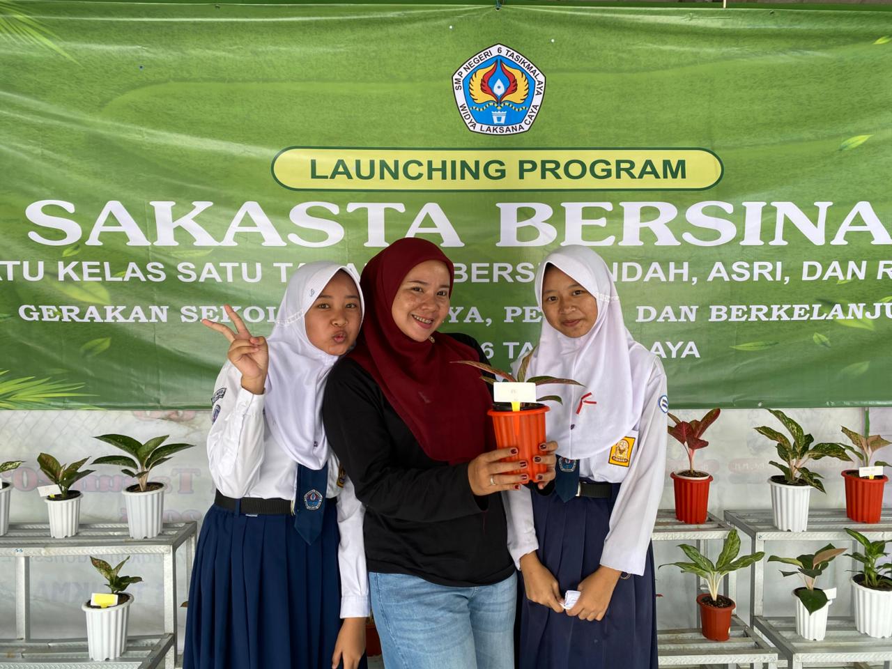 SAKASTA BERSINAR di SMPN 6 Tasikmalaya, Ajak Siswa Cinta Lingkungan